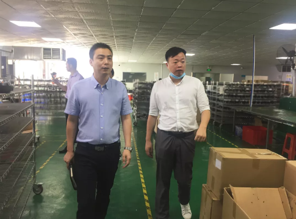 陪同政府園區赴汽車照明投資選址項目方對接考察,務實交流合作細節 陪同政府園區赴汽車照明投資選址項目方對接考察,務實交流合作細節