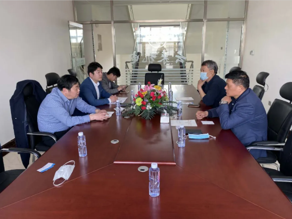 陪同江蘇鹽城政府園區(qū)考察高端機電設備投資選址項目,積極尋求合作切入點 陪同江蘇鹽城政府園區(qū)考察高端機電設備投資選址項目,積極尋求合作切入點
