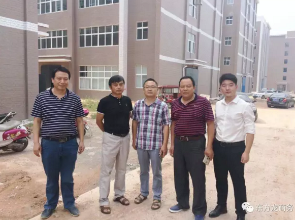 陪同金銀花種植深加工投資選址項目方考察湖南慈利縣,達成合作共識,三方共同簽訂投資意向協議 陪同金銀花種植深加工投資選址項目方考察湖南慈利縣,達成合作共識,三方共同簽訂投資意向協議