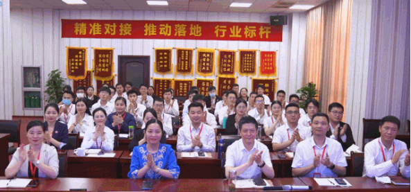 五月中旬投資選址項(xiàng)目評(píng)估會(huì),38個(gè)高質(zhì)量項(xiàng)目經(jīng)評(píng)估考察后,可對(duì)接政府園區(qū) 五月中旬投資選址項(xiàng)目評(píng)估會(huì),38個(gè)高質(zhì)量項(xiàng)目經(jīng)評(píng)估考察后,可對(duì)接政府園區(qū)