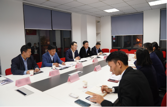 政企眼里的東方龍商務(wù):比政府更懂企業(yè)、比企業(yè)更懂政府 政企眼里的東方龍商務(wù):比政府更懂企業(yè)、比企業(yè)更懂政府