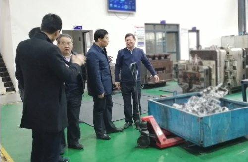 陪同政府園區赴合金建材制造投資選址項目方實地對接考察，促進制造行業邁向高質量發展