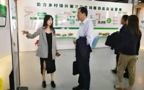 陪同政府園區對接考察品牌特色文化旅游集團投資選址項目，構建多元產業發展新模式