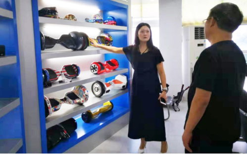 陪同政府園區對接考察智能電子產業鏈投資選址項目，雙方達成進一步合作意向