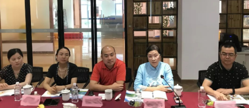 陪同政府園區(qū)赴鄉(xiāng)村振興農(nóng)旅投資選址項目方對接考察，雙方將持續(xù)推進項目落地