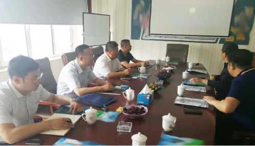 助推政府園區對接考察時尚橡膠雨鞋生產投資選址項目,強強聯合共推產業轉型 助推政府園區對接考察時尚橡膠雨鞋生產投資選址項目,強強聯合共推產業轉型