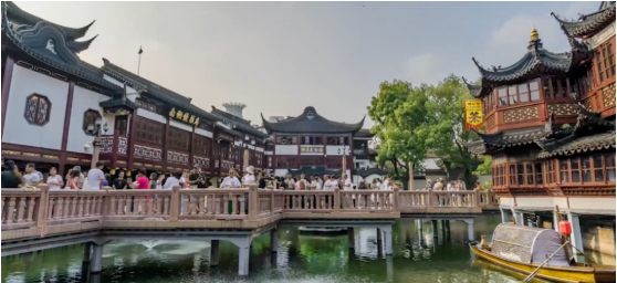 集團全力助推江西省鷹潭市月湖區(qū)委托招商引資，以“園區(qū)經(jīng)濟”為抓手，打造發(fā)展“增長極”