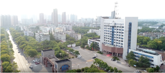 集團全力助推江西省鷹潭市月湖區(qū)委托招商引資，以“園區(qū)經(jīng)濟”為抓手，打造發(fā)展“增長極”