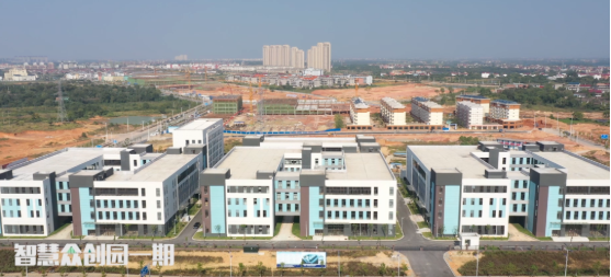 集團全力助推江西省鷹潭市月湖區(qū)委托招商引資，以“園區(qū)經(jīng)濟”為抓手，打造發(fā)展“增長極”