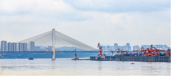 集團全力助推四川自貿試驗區川南臨港片區委托招商引資，以“三區合一”打造發展新增長極