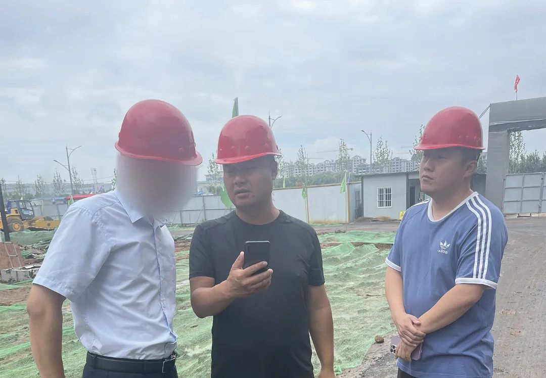 暢銷全球60多個國家和地區(qū)！智能服務型機器人生產(chǎn)擴建投資選址項目方赴山西某地方政府參觀考察
