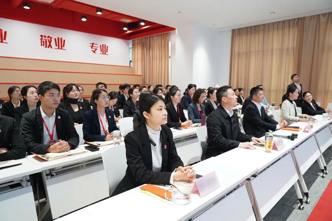 走進東方龍、牽手東方龍、成就招商之路！4月中旬，集團31個優(yōu)質(zhì)投資選址項目成功通過評估