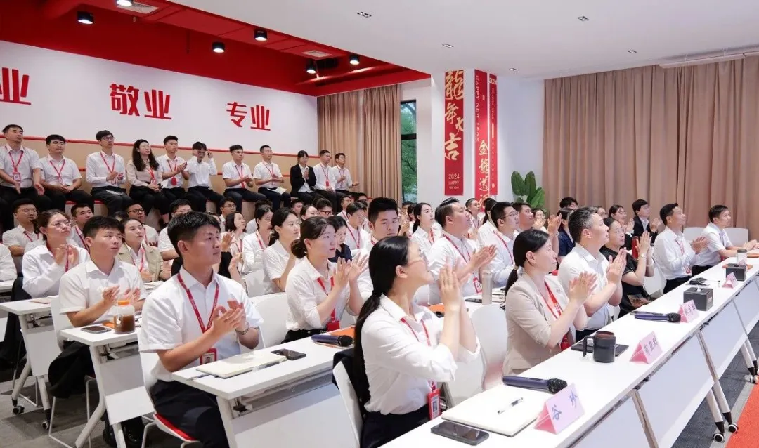 抓好項目開發(fā)先手棋，夯實項目落地硬支撐！9月上旬，集團共33個優(yōu)質(zhì)投資選址項目通過評估