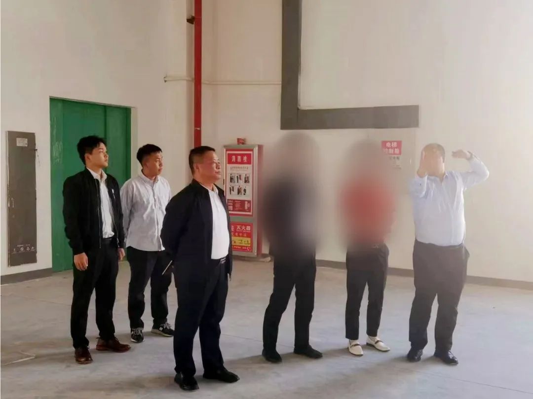 深耕行業30余年，訂單充足！老牌壓電電子器件搬遷擴建投資選址項目方實地考察貴州某地方政府