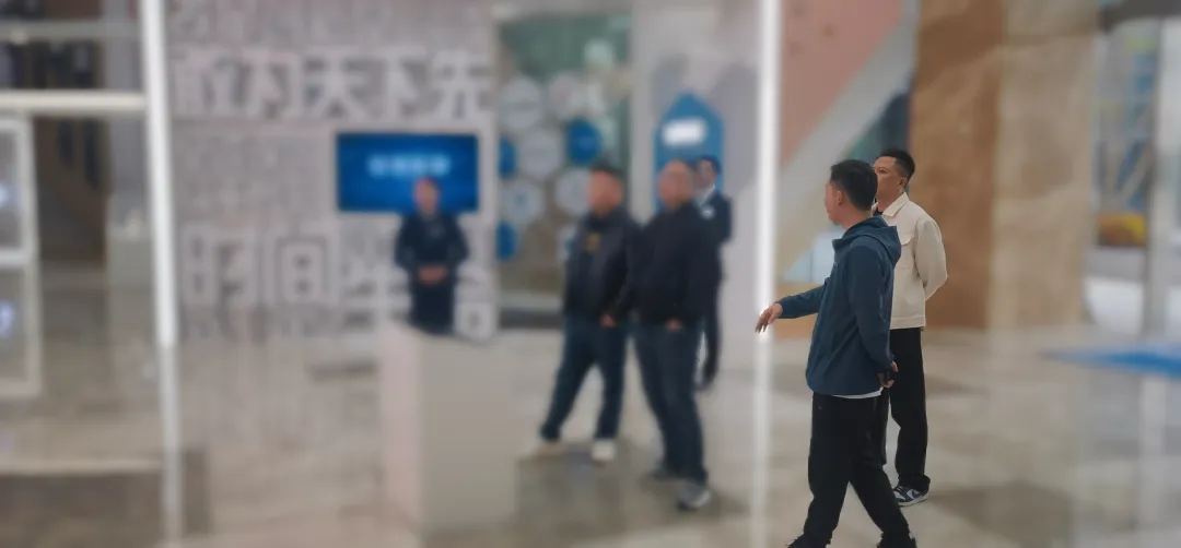 研發實力雄厚，客戶群體穩定！高規格背光源生產擴建投資選址項目方反向考察四川某地方政府