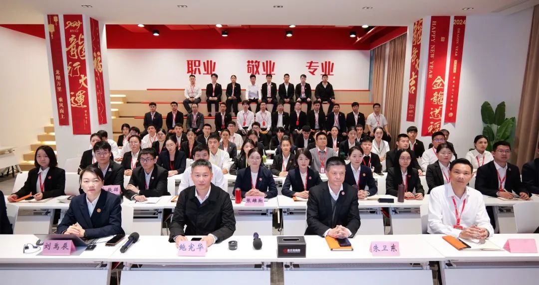 凝心聚力迎進(jìn)博，共謀招商新未來！10月下旬，集團(tuán)共40個(gè)優(yōu)質(zhì)投資選址項(xiàng)目通過評(píng)估
