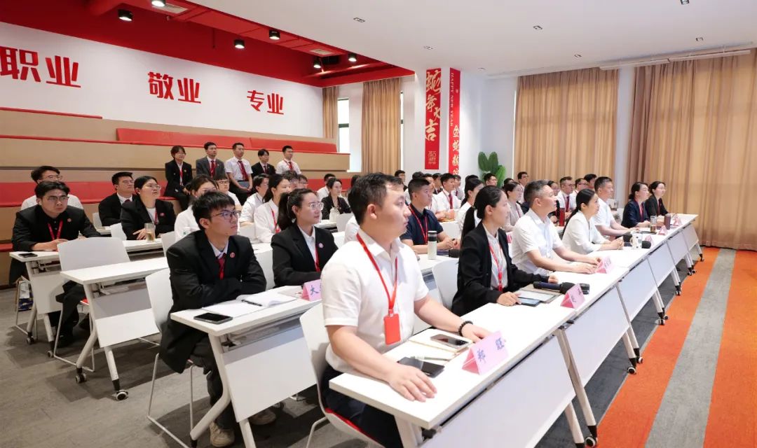 聚集大產(chǎn)業(yè)、大鏈主項(xiàng)目，帶動(dòng)大發(fā)展！5月下旬，集團(tuán)共31個(gè)優(yōu)質(zhì)投資選址項(xiàng)目通過(guò)評(píng)估