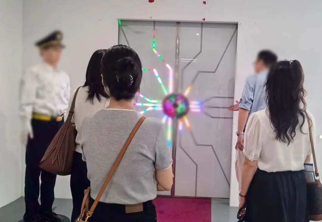 多項(xiàng)核心技術(shù)專利，打造人形機(jī)器人應(yīng)用示范高地！陜西某地方政府實(shí)地對(duì)接具身智能人形機(jī)器人投資選址項(xiàng)目