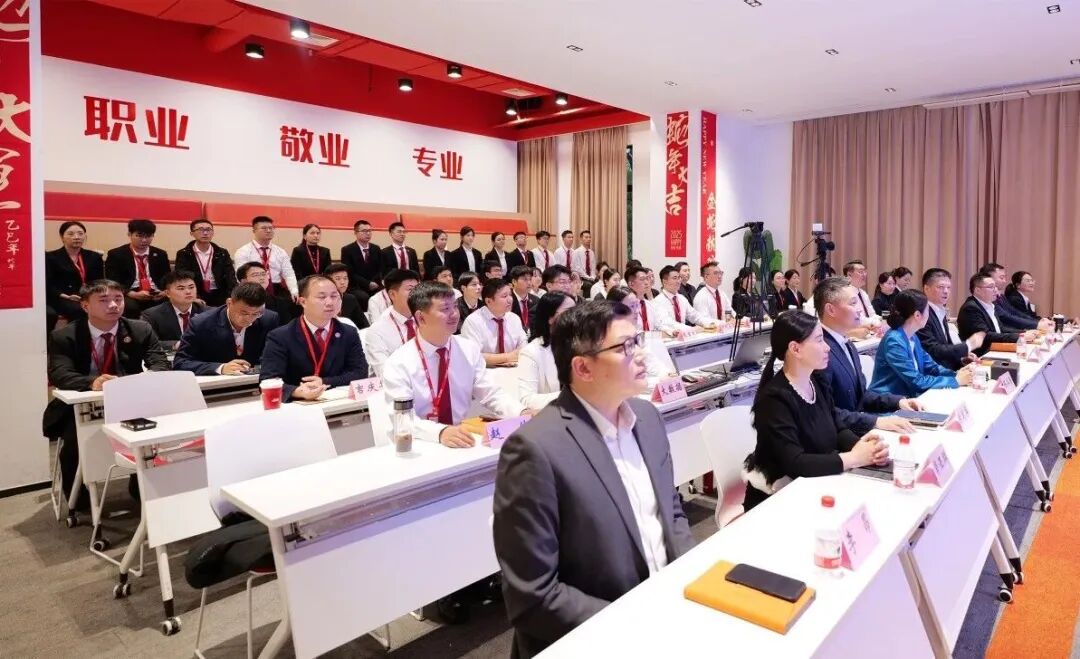 直播熱度升溫，好項(xiàng)目不能等！上海東方龍商務(wù)集團(tuán)10月中旬投資選址項(xiàng)目評(píng)估會(huì)吸引全國(guó)超350家政府園區(qū)與企業(yè)線上參會(huì)