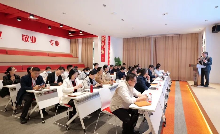 上海東方龍商務集團舉行AI智能直播電商專題培訓，賦能政企把握電商發(fā)展新機遇