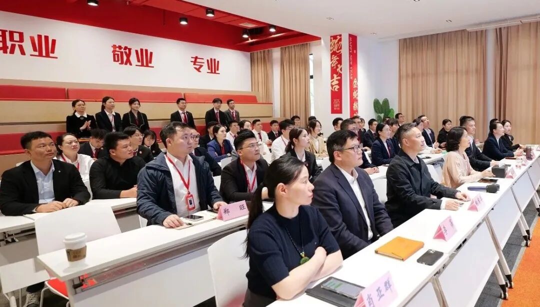 喜迎進博，決勝大干100天！10月下旬，上海東方龍商務集團共27個優質投資選址項目通過評估